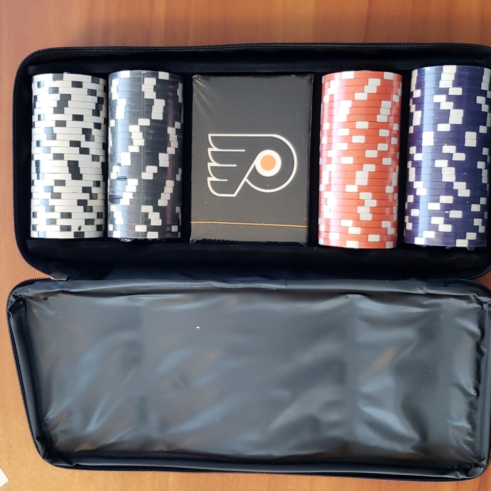 Philadelphia Flyers Poker Chips and Card Set